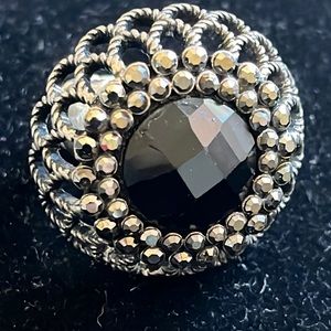 NWOT SILVER TONE stretch statement ring
